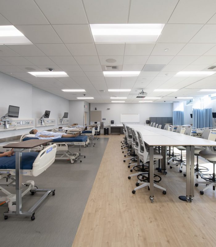 Interior shot of University of California, Irvine Susan and Henry Samueli College of Health Sciences' sim lab space